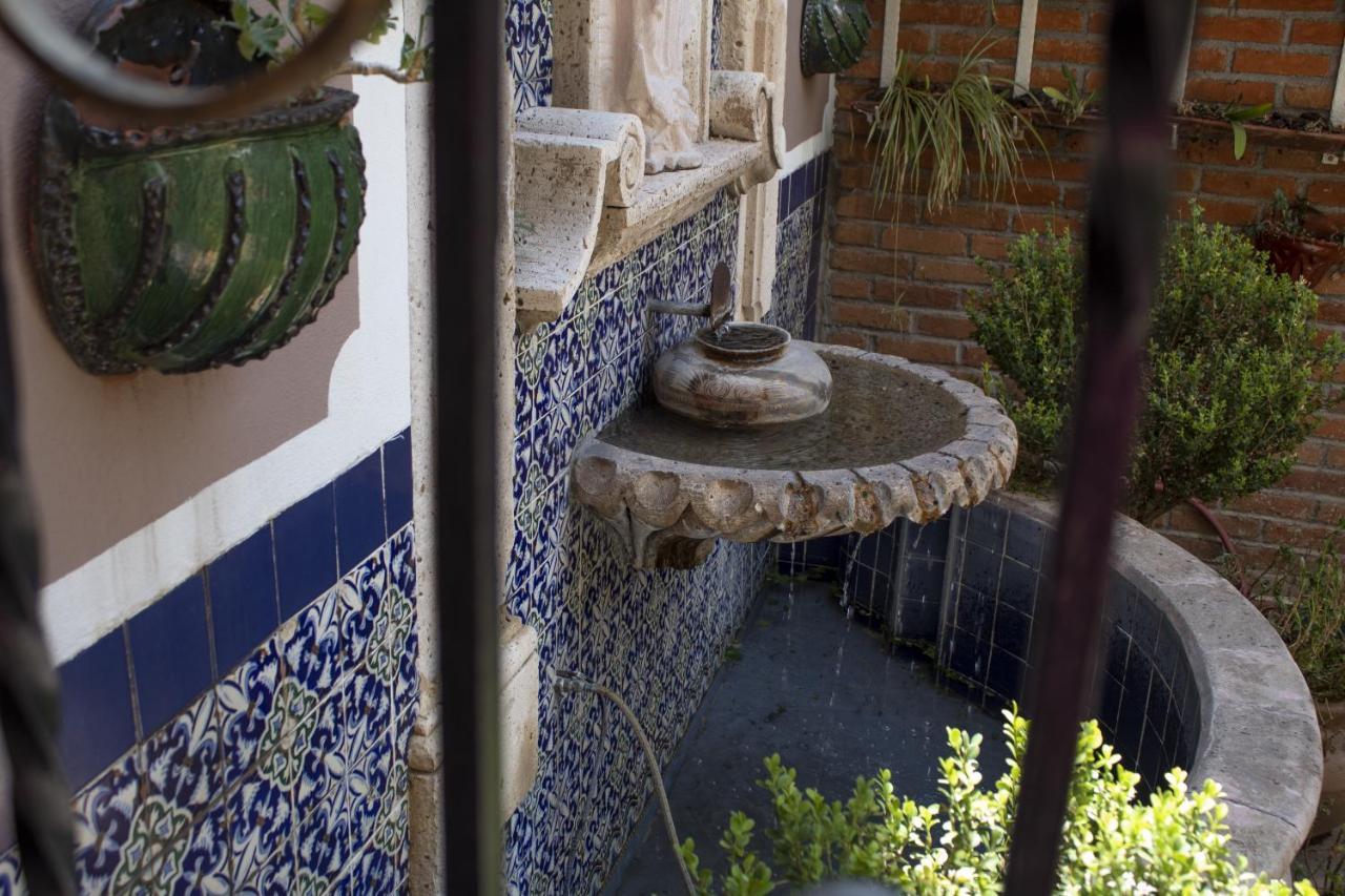 Отель Mansion Mijashe Wellness & Travel House Морелия Экстерьер фото