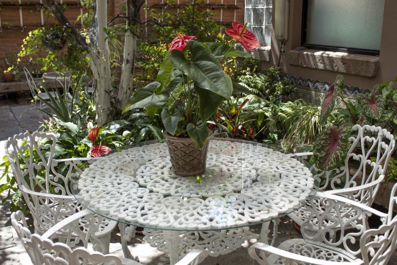 Отель Mansion Mijashe Wellness & Travel House Морелия Экстерьер фото