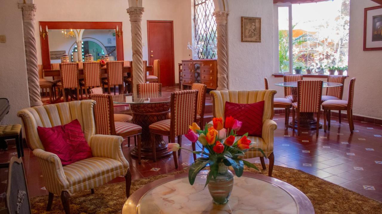 Отель Mansion Mijashe Wellness & Travel House Морелия Экстерьер фото
