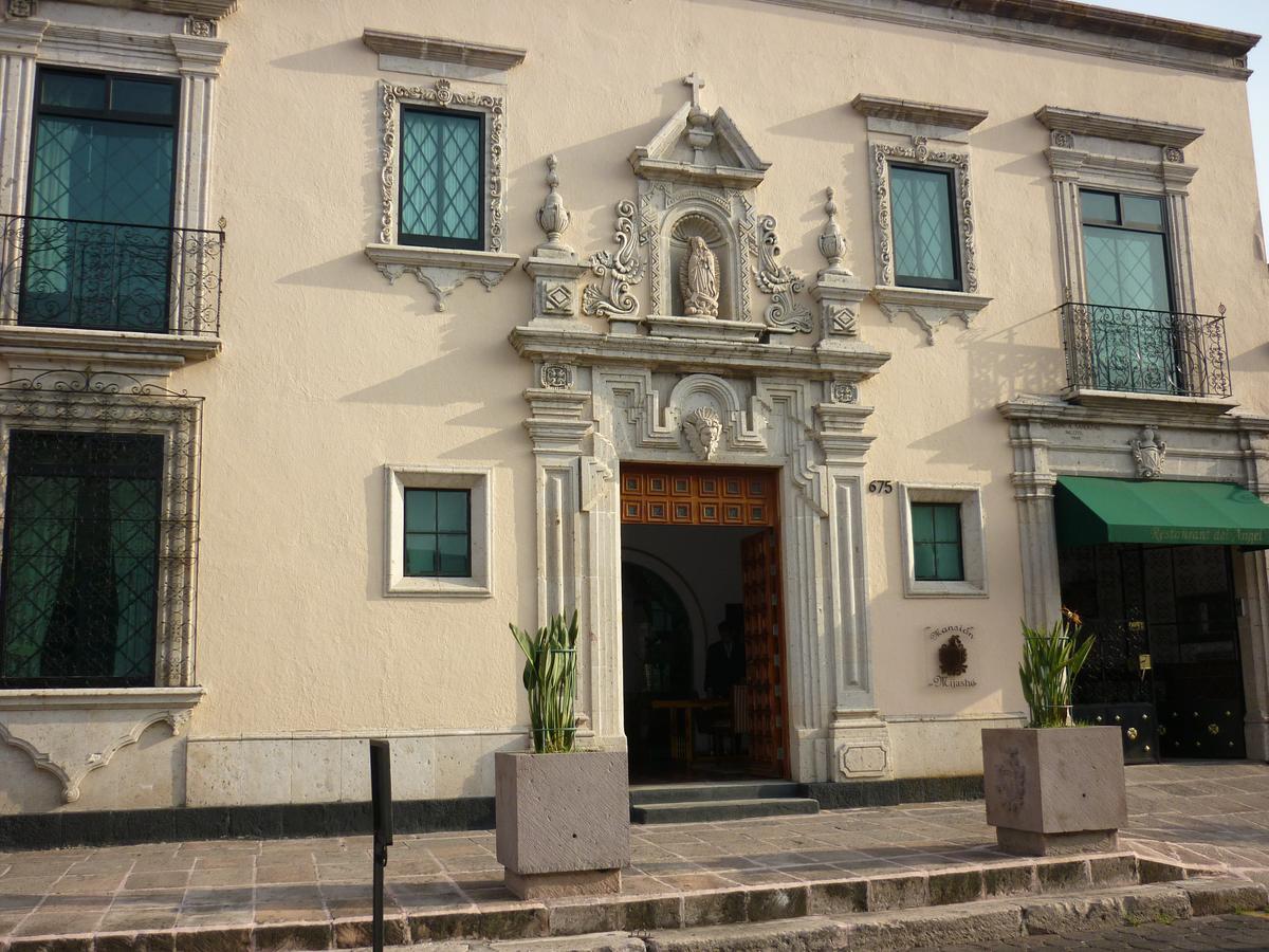 Отель Mansion Mijashe Wellness & Travel House Морелия Экстерьер фото